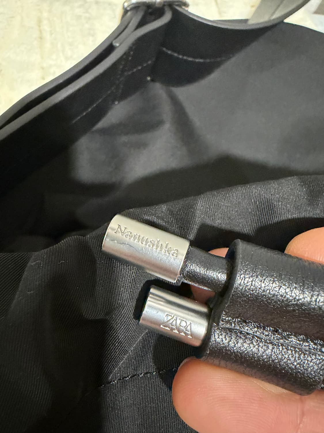 자라 x 나누시카 버킷 백 블랙 상품이미지6