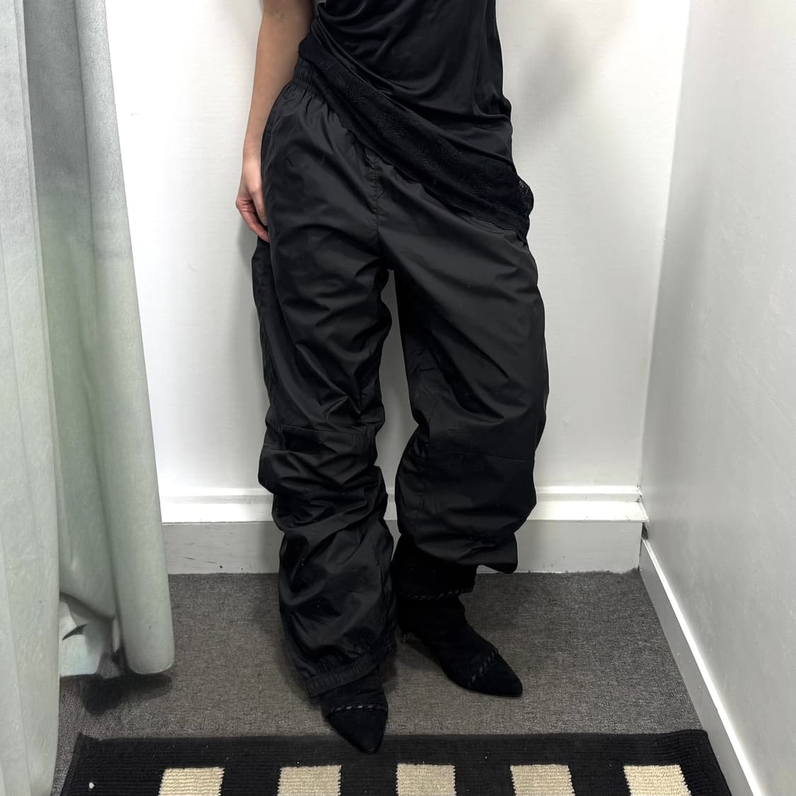 푸마 블랙 트레이닝 팬츠 상품이미지1