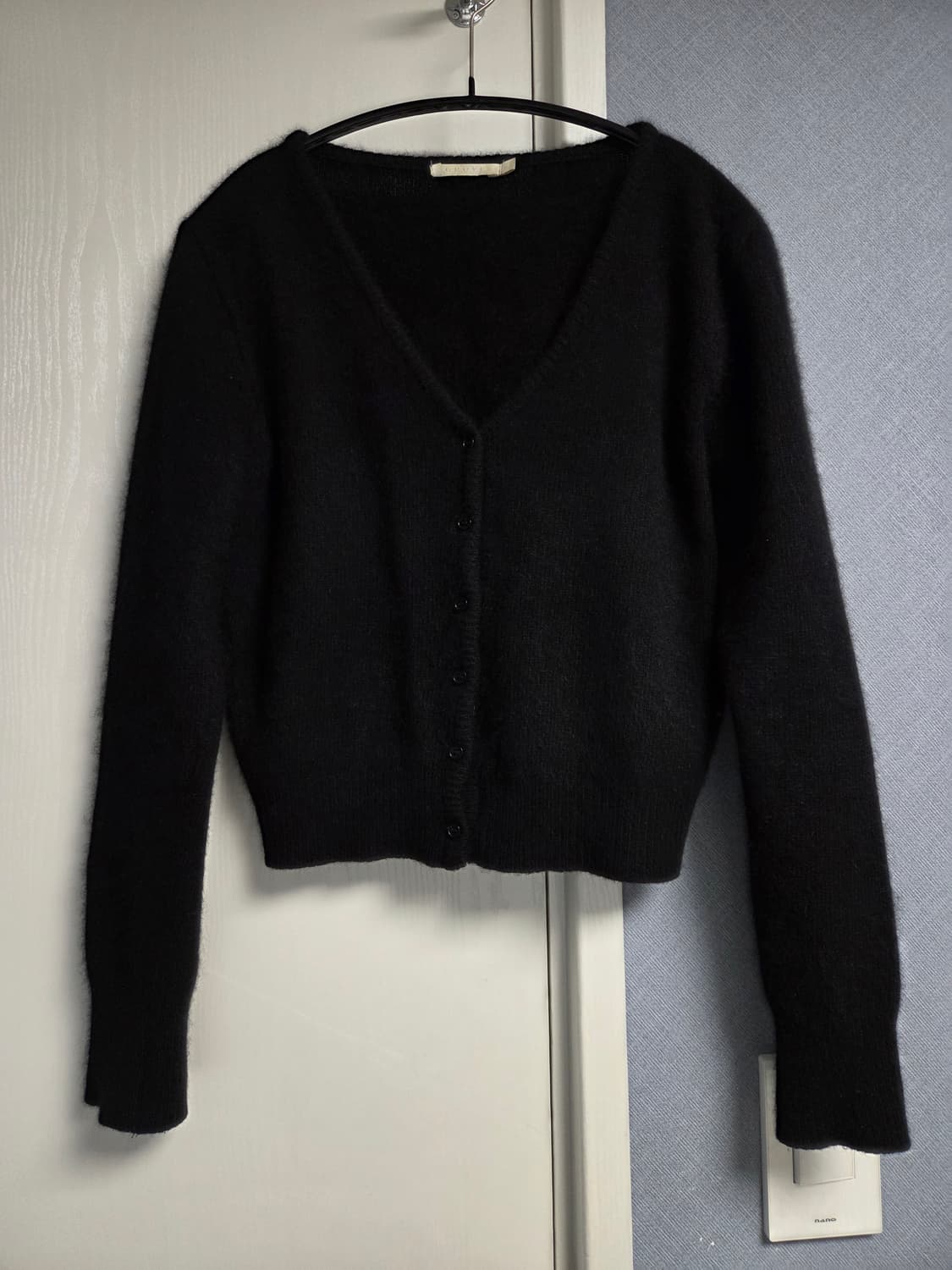 그로브 앙고라 브이넥 가디건 블랙 상품이미지1