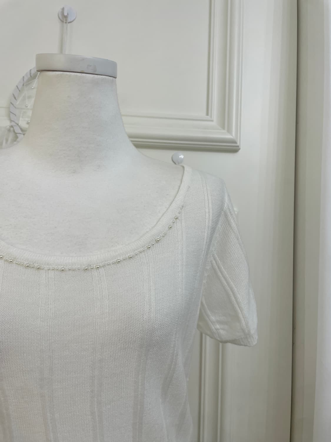 white pearl point half knit top(size-L) 상품이미지6
