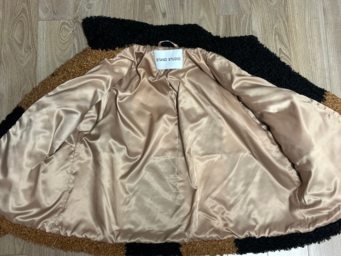 스탠드스튜디오 체커보드 퍼자켓 상품이미지3