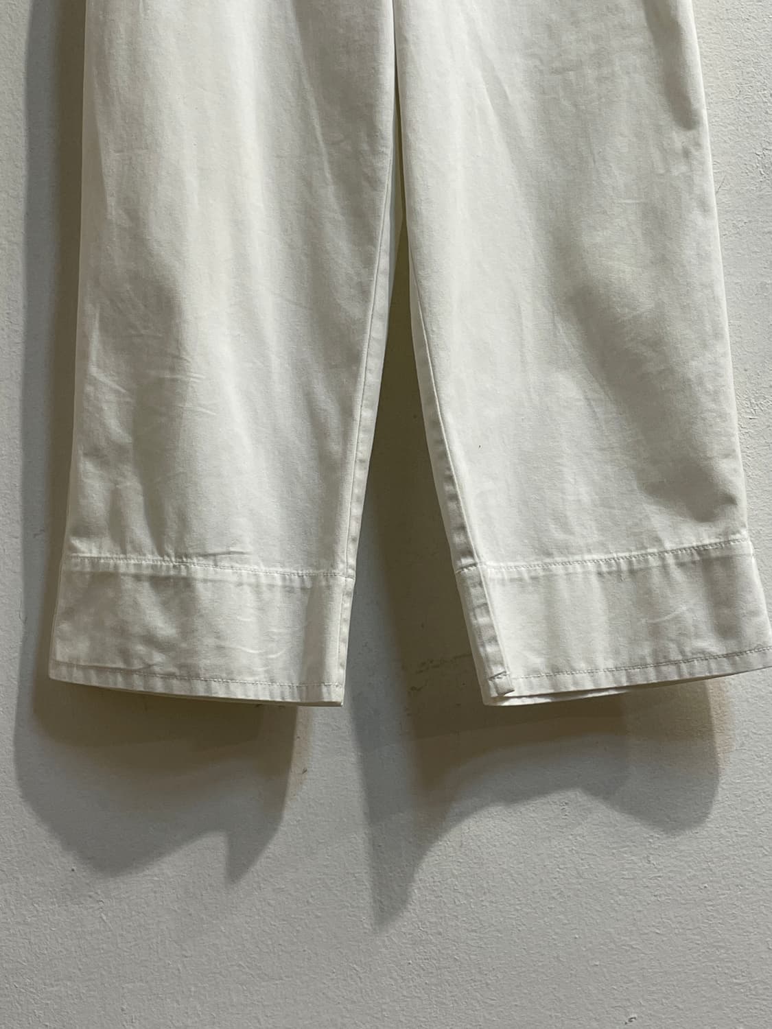 구호 화이트 와이드 팬츠 상품이미지4