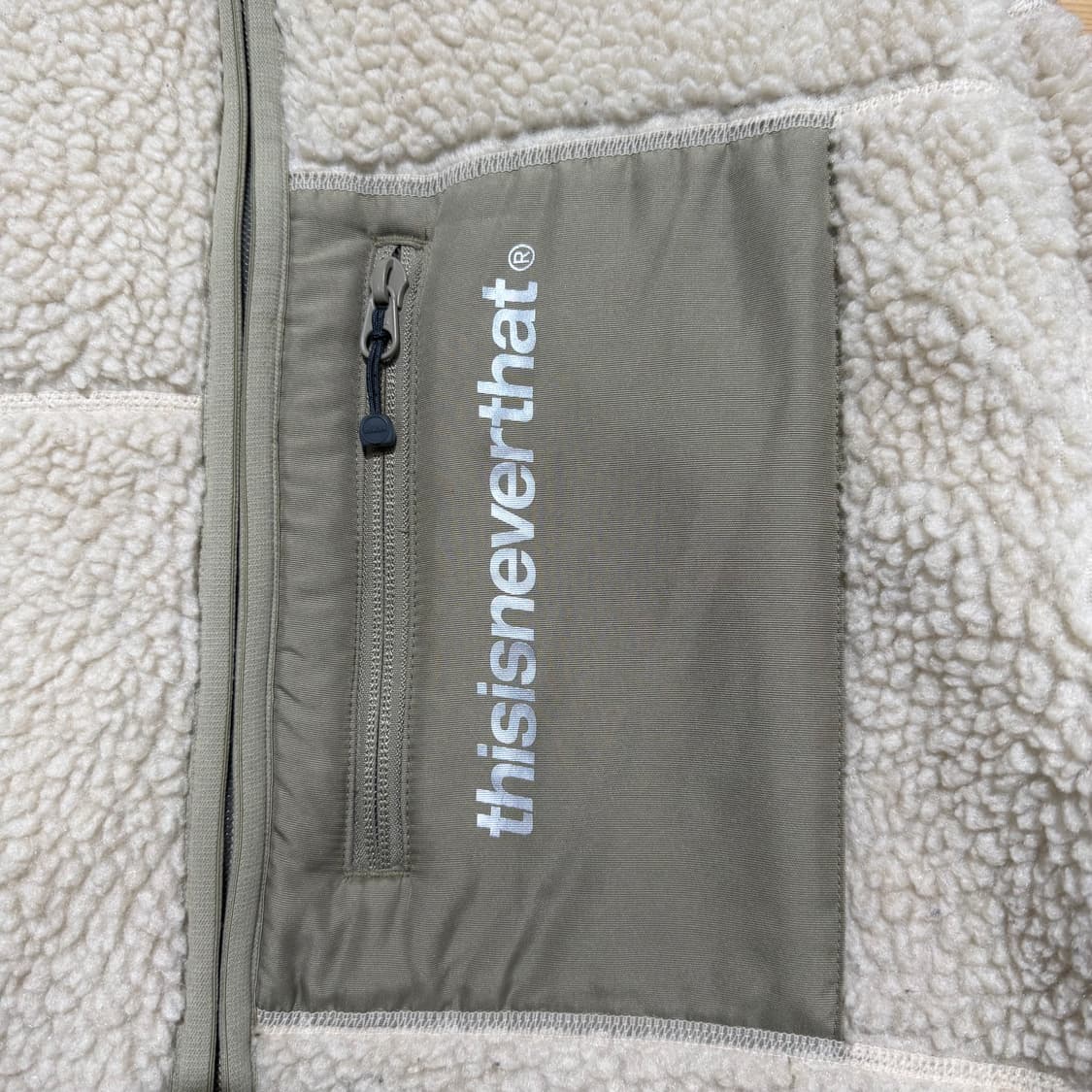 디스이즈네버댓 후리스 상품이미지2