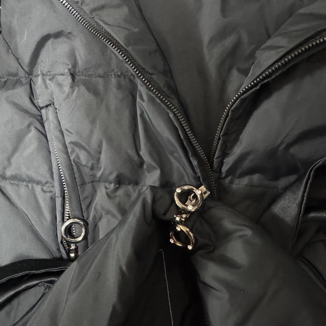 아르마니 여성 리본 패딩 38 (55)사이즈 상품이미지4