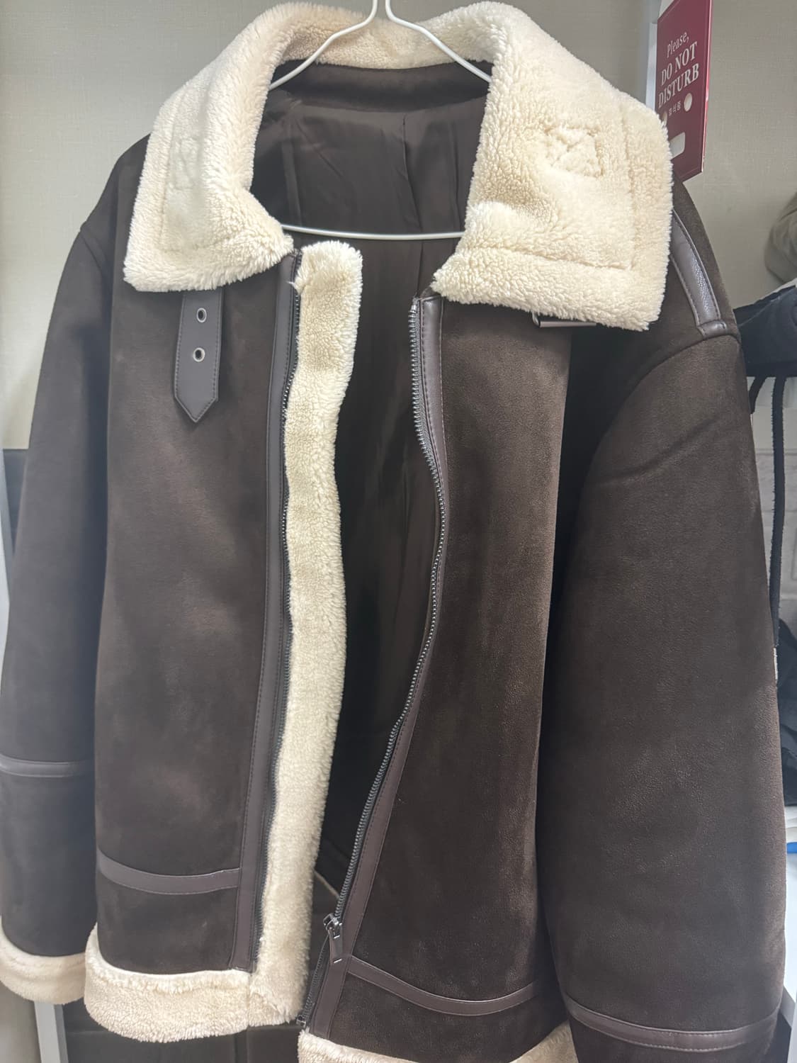 스파오 브라운 무스탕 상품이미지1