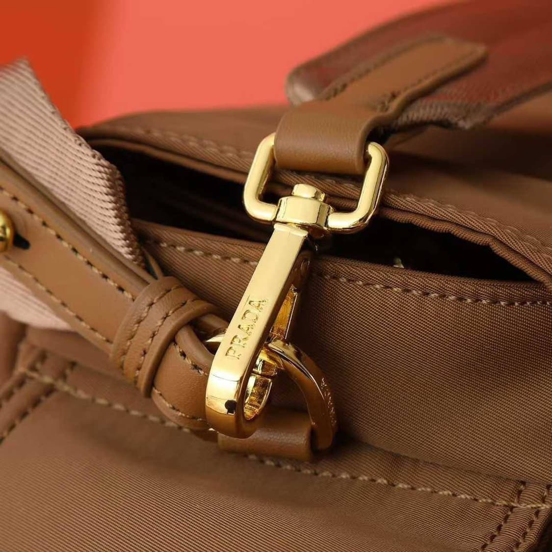 프라다 익스플로어(Prada Explore) 숄더백 상품이미지8