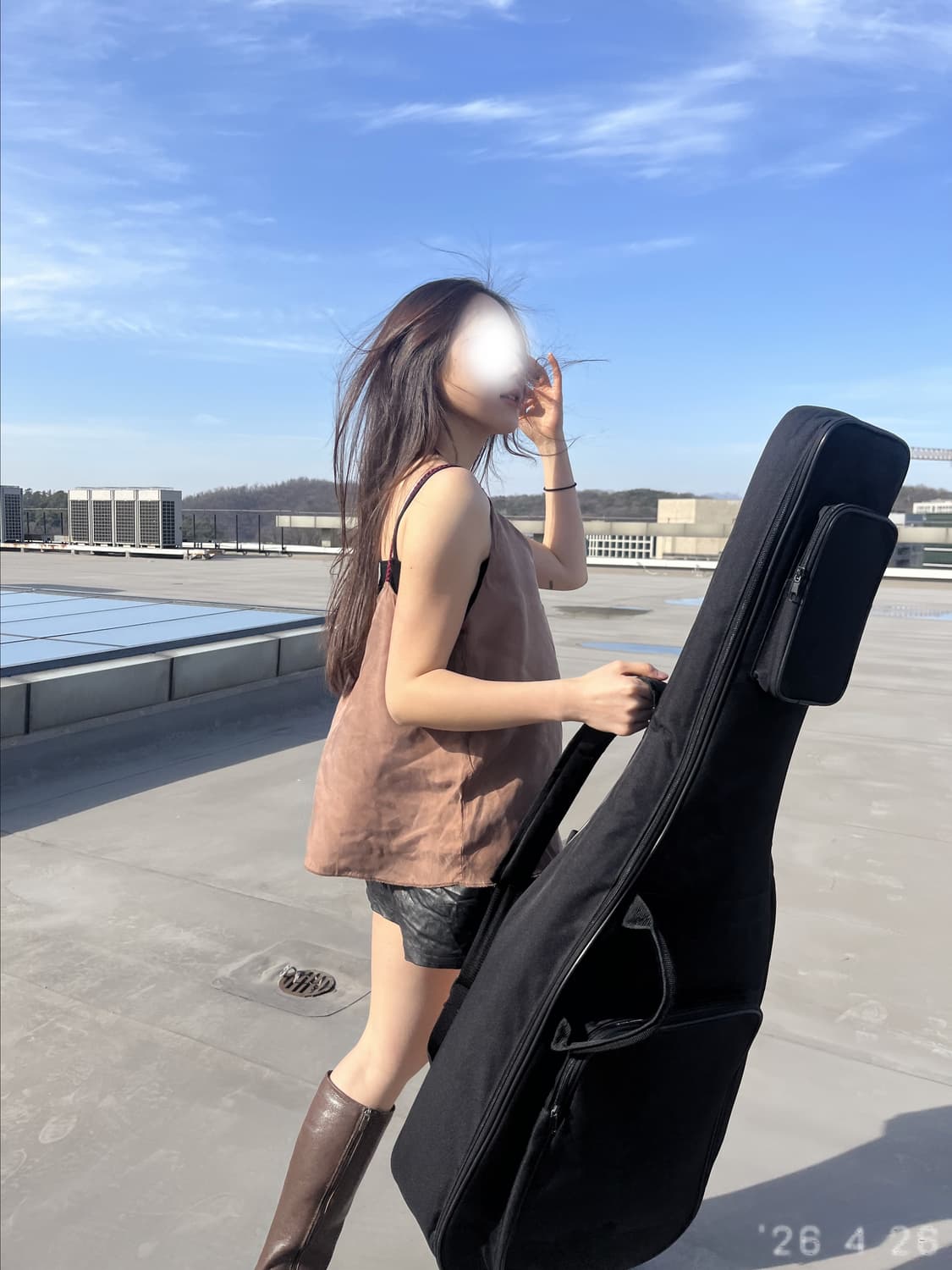 Textured Suede Cami 어깨끈 포인트 탑 상품이미지3