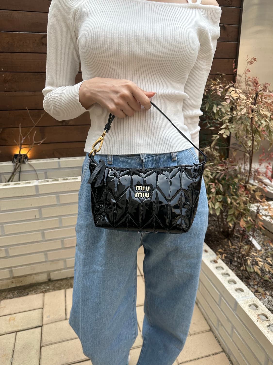 [정품] 미우미우 마테라쎄 스피릿 금장 블랙 상품이미지8