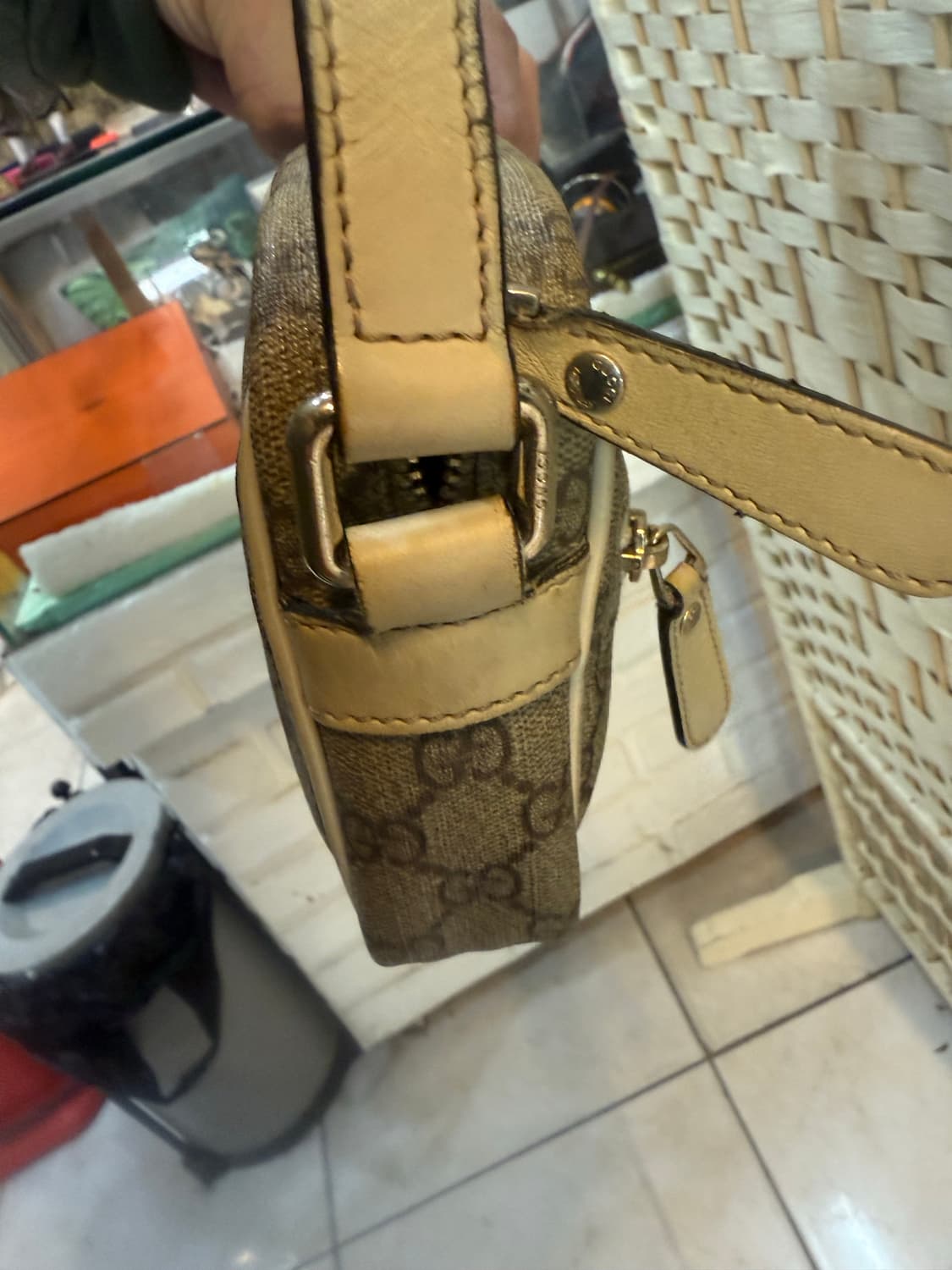 정품 구찌 GG 미니 크로스백 팝니다 상품이미지6