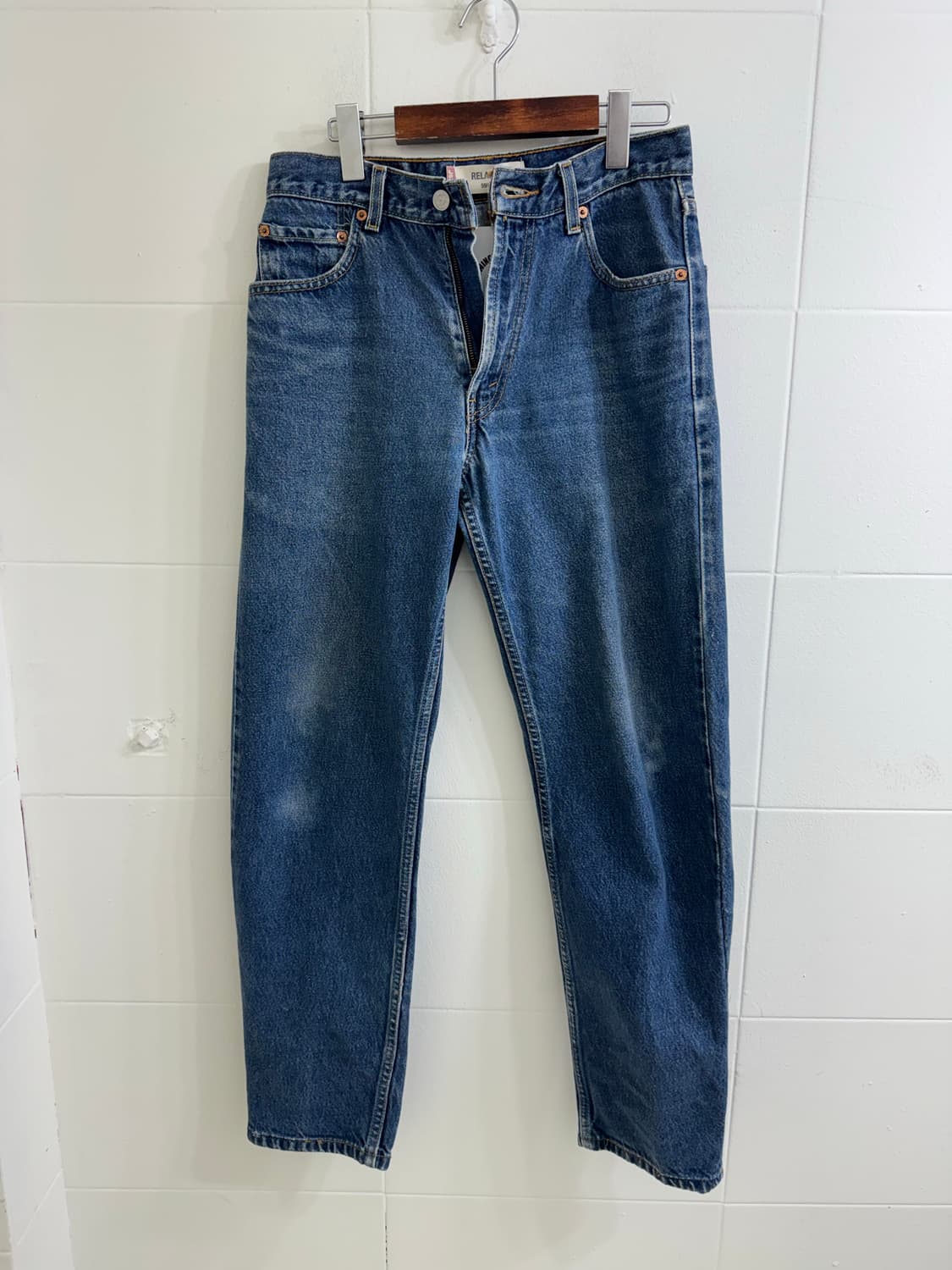 코르티스깔 리바이스 클래식 중청 워싱 스트레이트 데님 550 상품이미지5