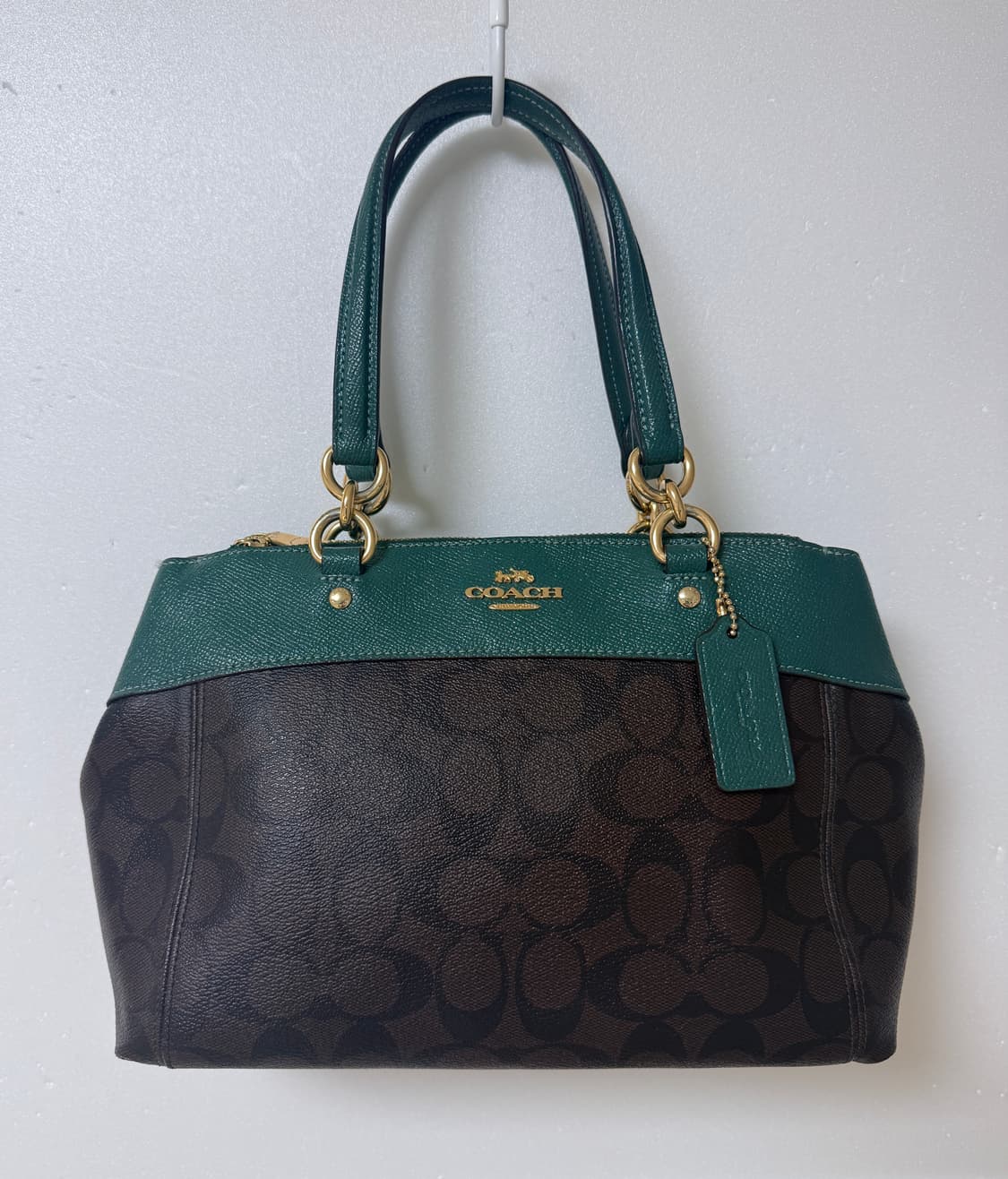  코치 COACH 시그니처 미니 숄더백  상품이미지1