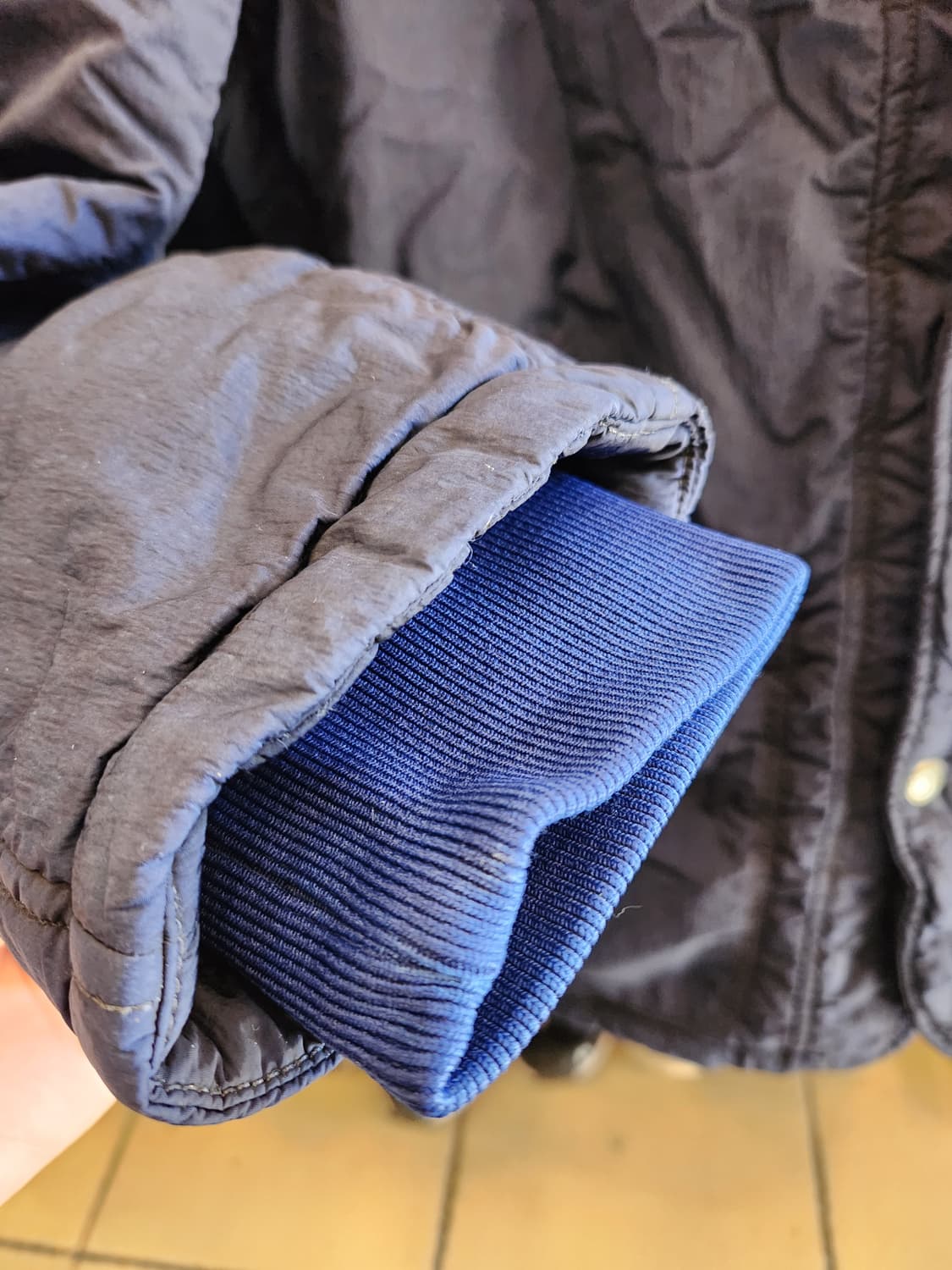 CP컴퍼니 패딩 상품이미지3