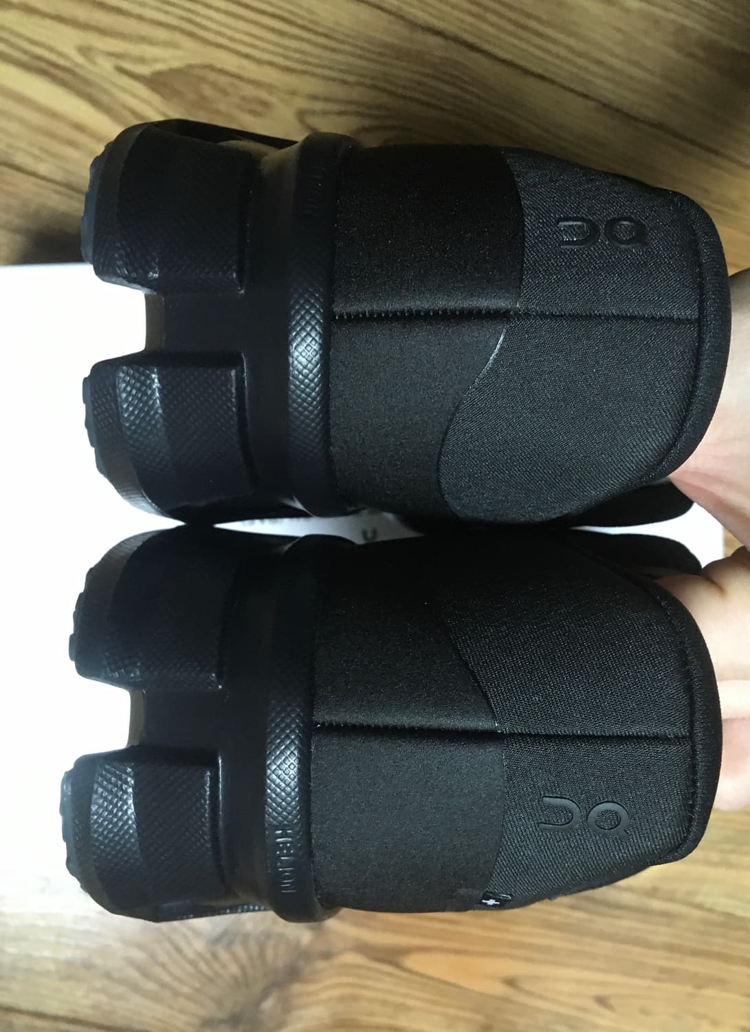 (280)온러닝 파프 클라우드몬스터 하이퍼 블랙 판매합니다 상품이미지3