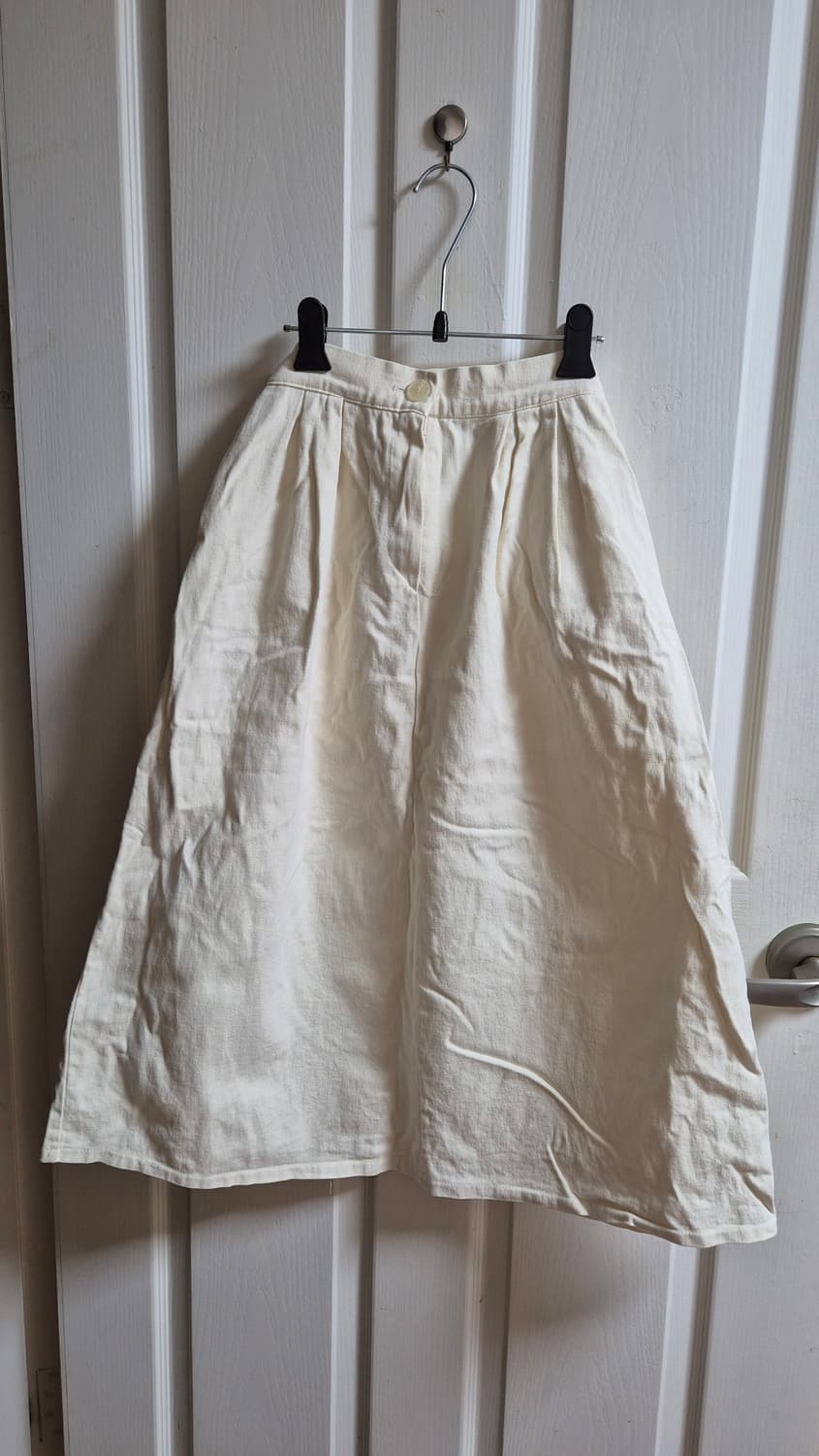 빈블 데루 핀턱 플레어 스커트 아이보리 판매 상품이미지2