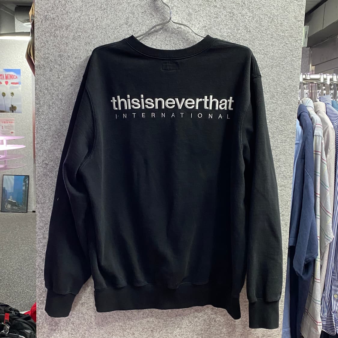 디스이즈네버댓 빅로고 블랙 스웻셔츠 B4129 상품이미지4