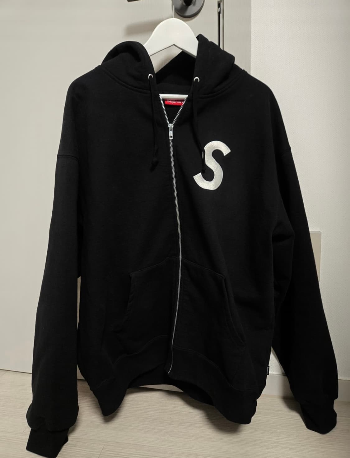 슈프림 s로고 후드집업 상품이미지1