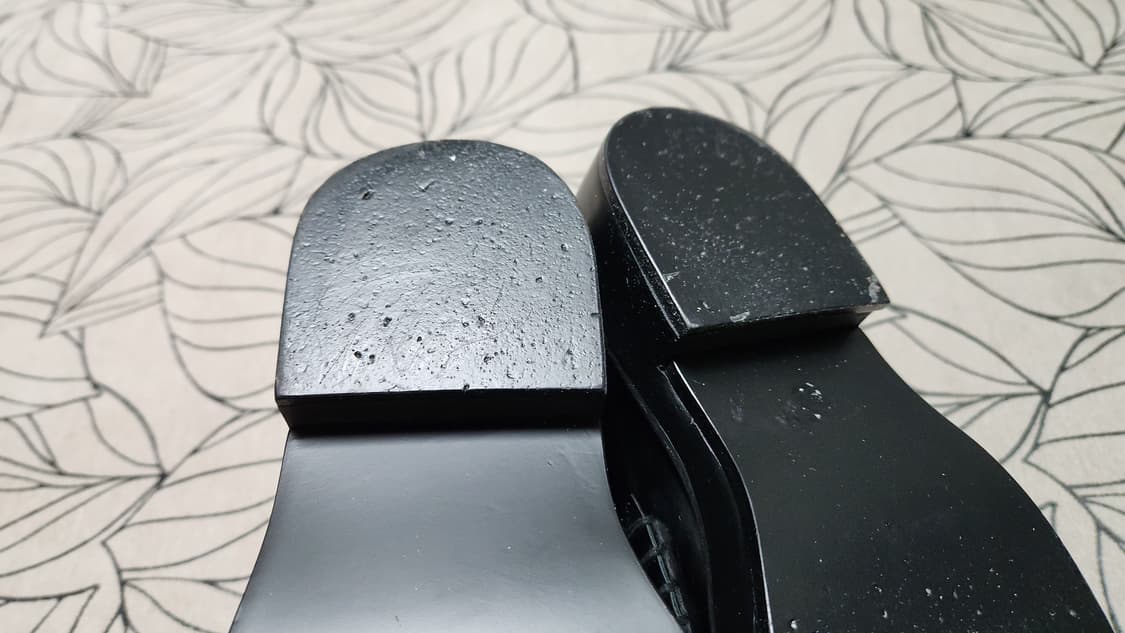 우영미 22시즌 블랙 로퍼 40사이즈 255~260 상품이미지6