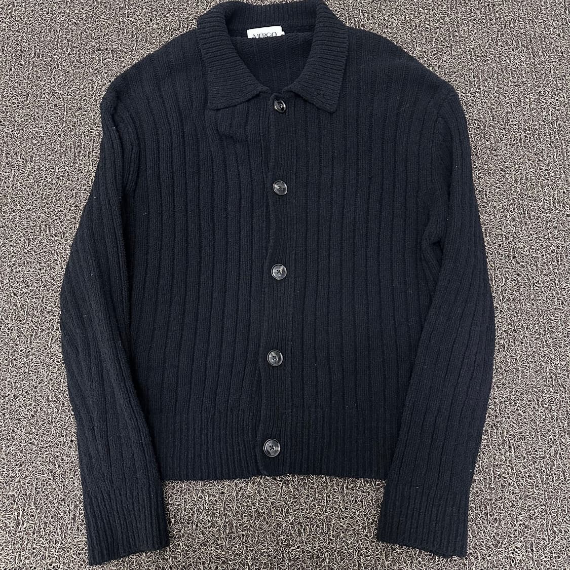 MERGO 메르고 부클 버튼 가디건 블랙 L 상품이미지1