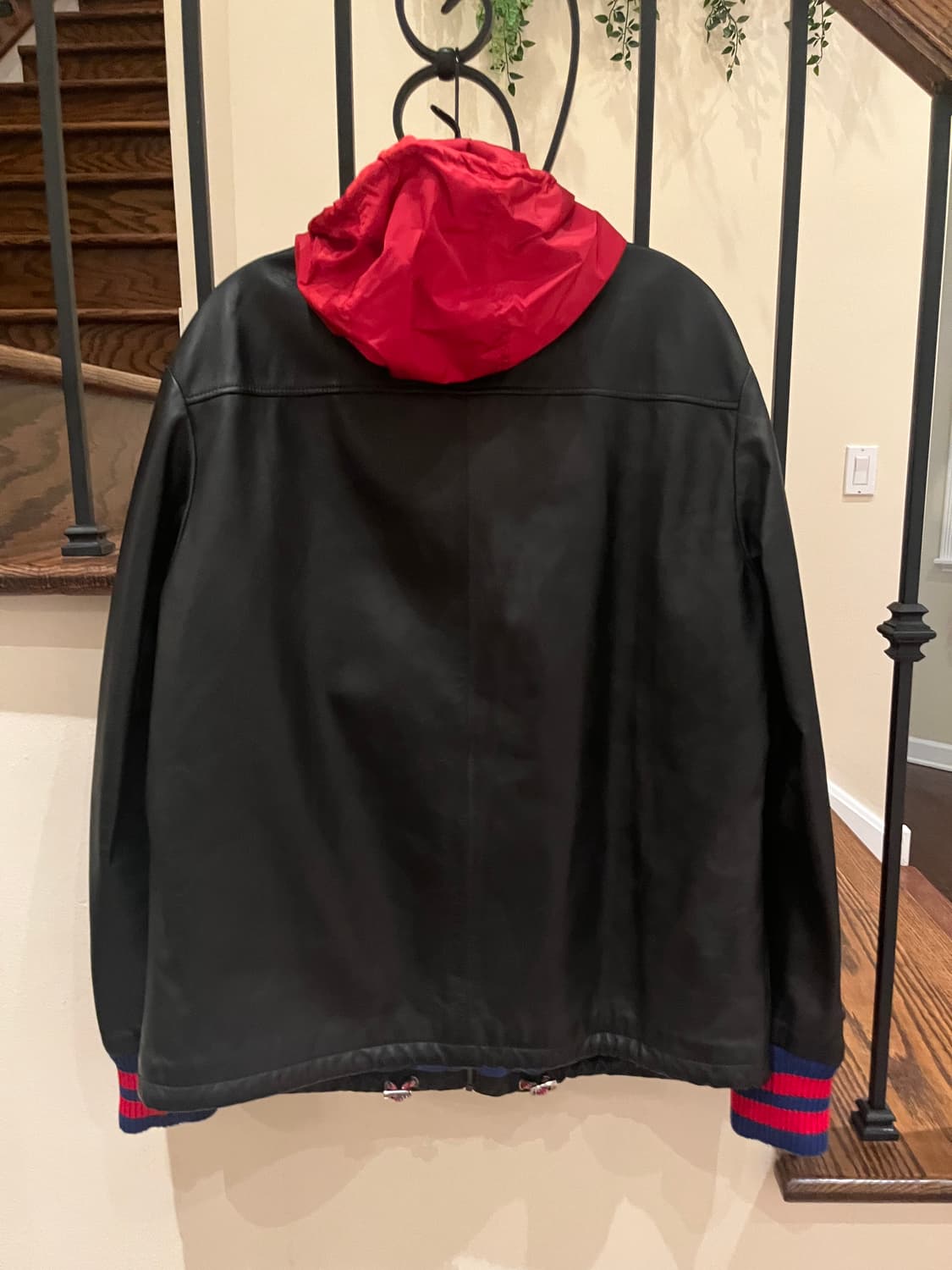 구찌 후드 레더 점퍼 상품이미지3