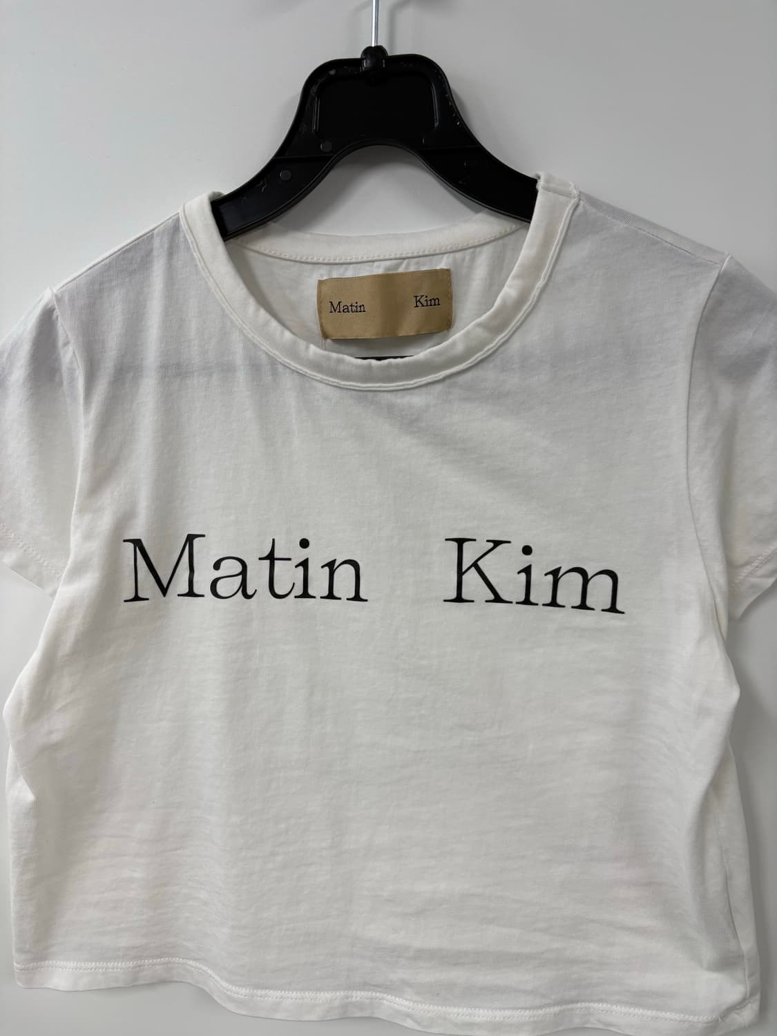 마땡킴 화이트 크롭 반팔 티셔츠 상품이미지3