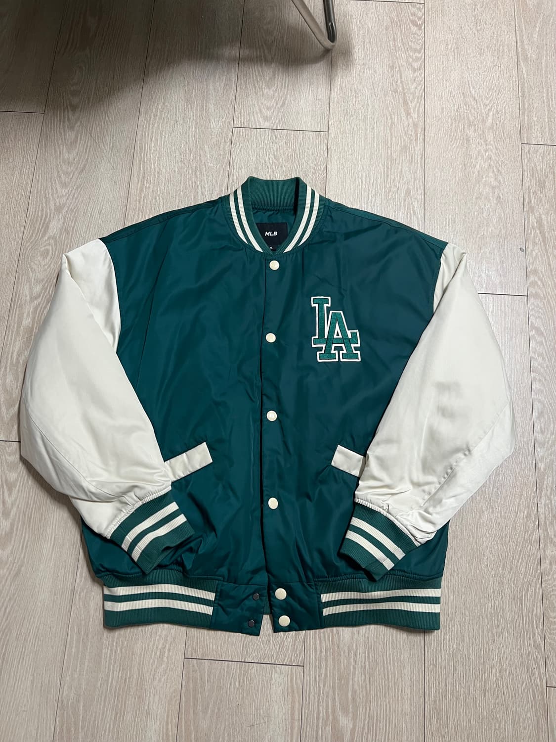 엠엘비 mlb 야구점퍼 LA XL 상품이미지1