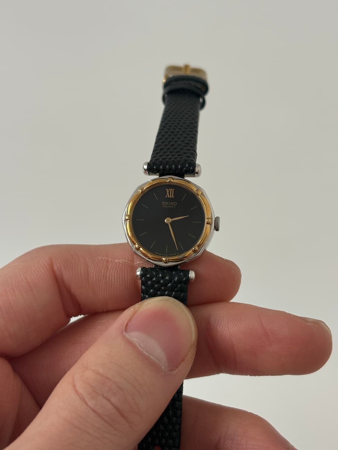 1980s Black Dial Gold Bezel Ladies Quart 상품이미지1