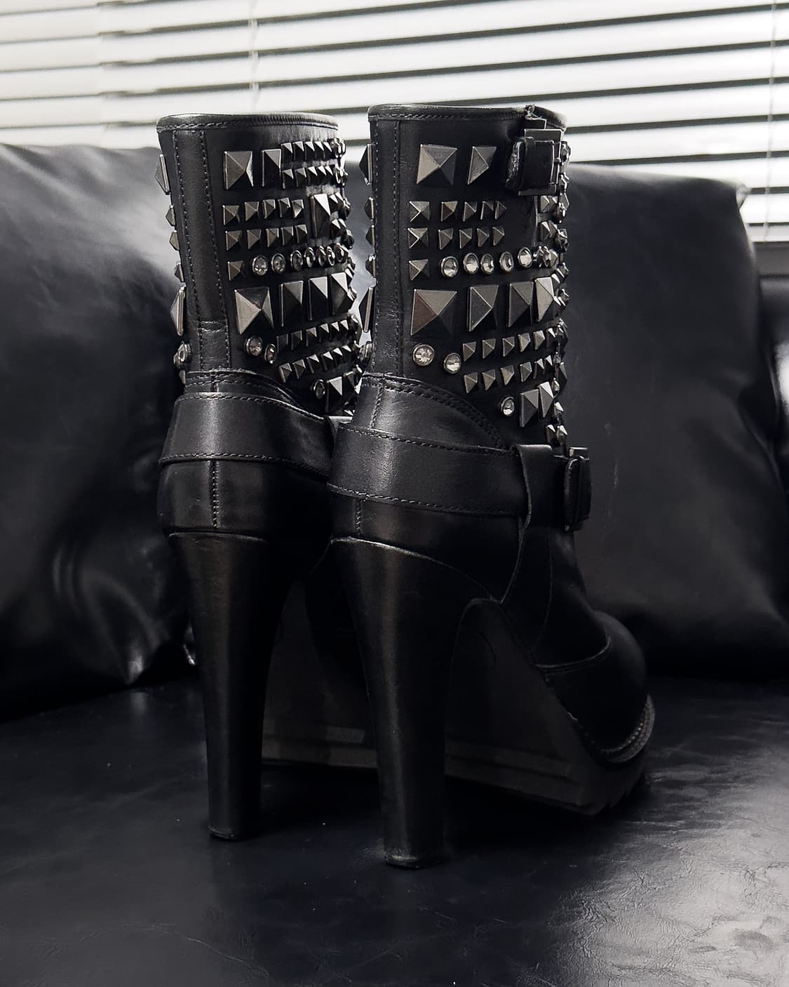 {Ash} Stud Cubic High Heel (Black)  상품이미지4