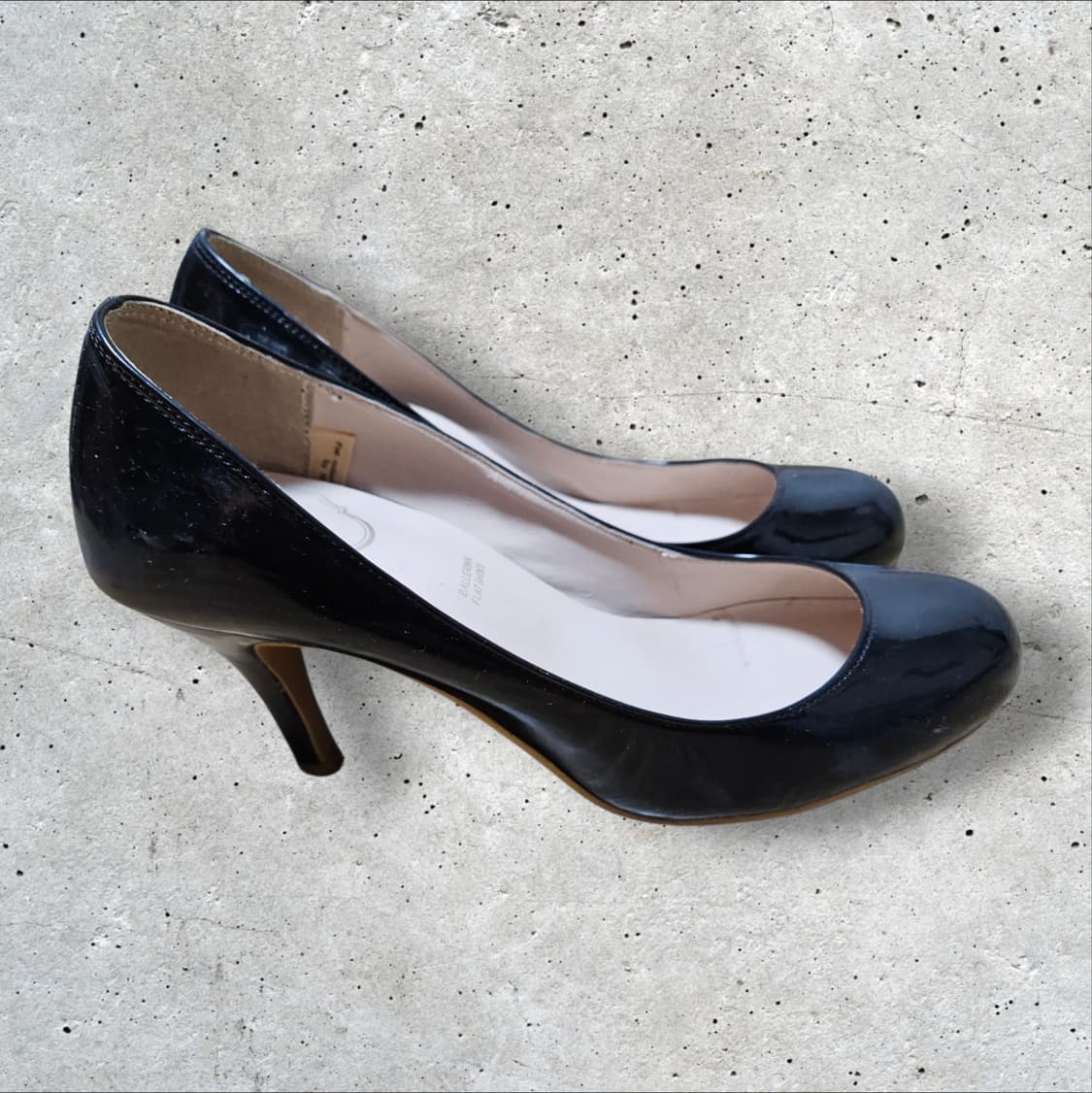 비에프솔 에나멜 플랫 슈즈 (240) 상품이미지2