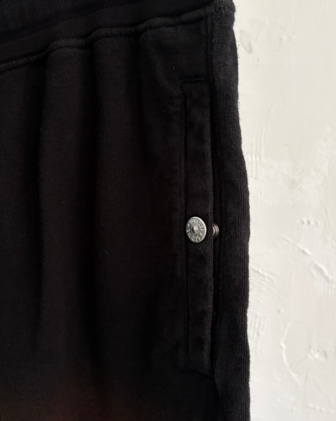 Stone Island 스톤아일랜드 그라데이션 와펜 코튼 숏츠 상품이미지9