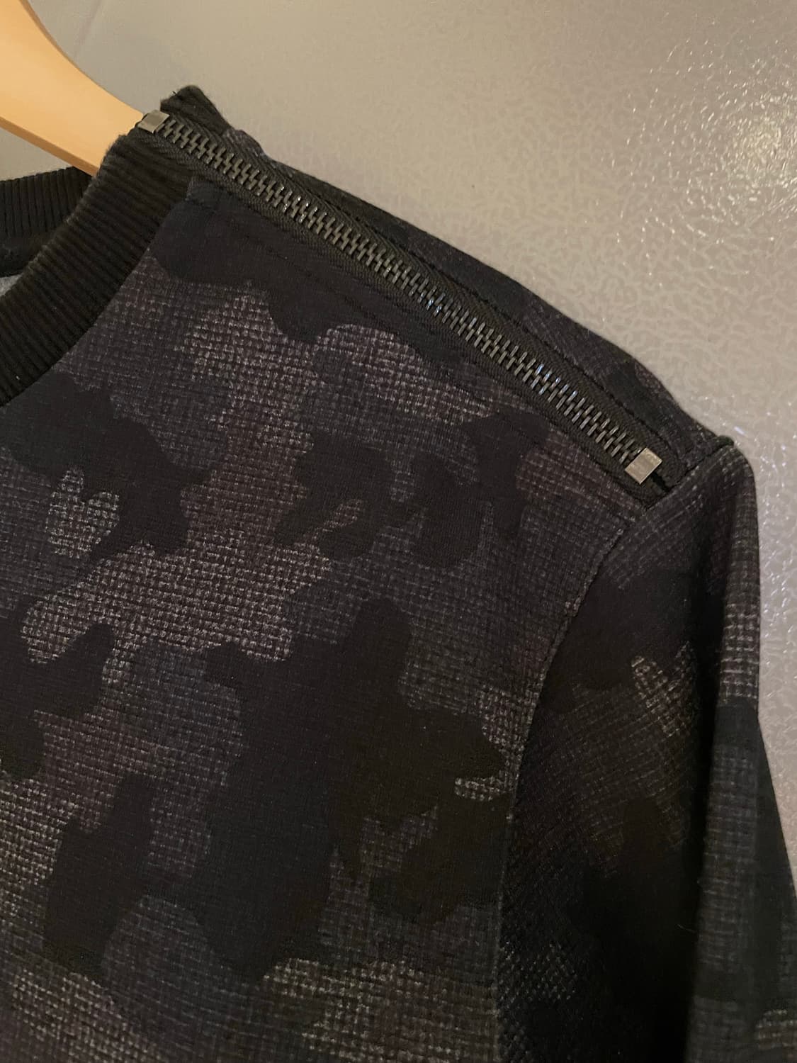 guess 게스 밀리터리 맨투맨 상품이미지3