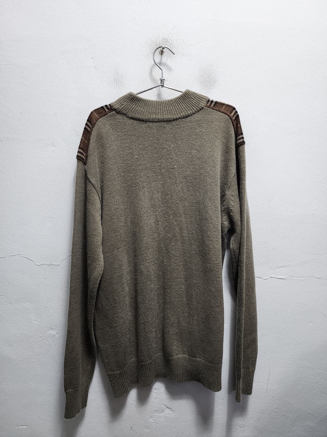 BURBERRY 크루넥 노바체크 숄더 니트 상품이미지2