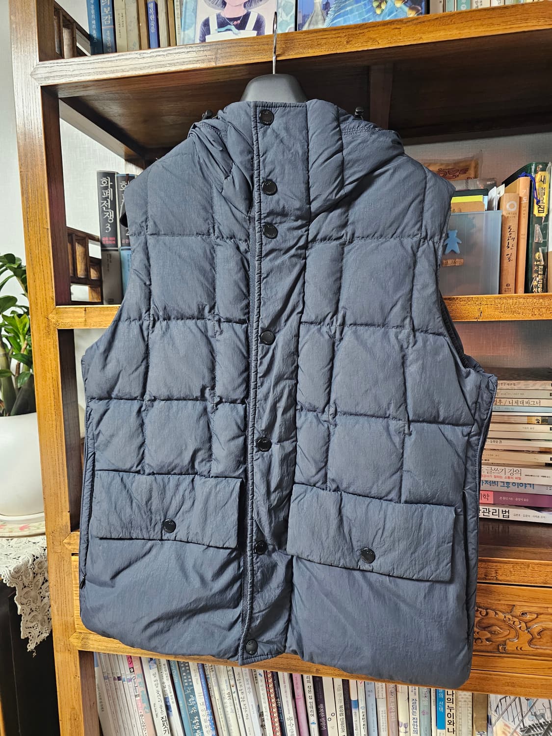 정품 씨피 CP컴퍼니 고글 패딩 조끼 100 사이즈 팔아요 상품이미지4