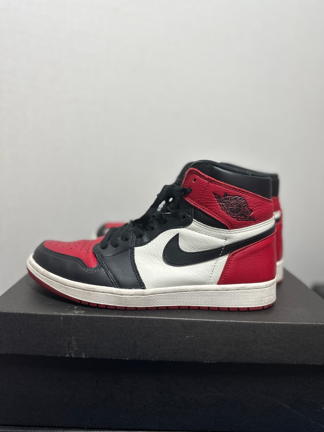 조던 1 하이 브레드 토 275사이즈 상품이미지1