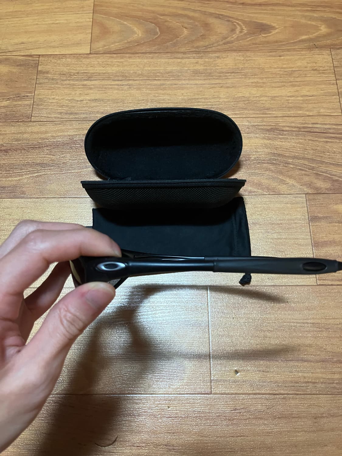 오클리 미뉴트 1.0 새렌즈 블랙 상품이미지5