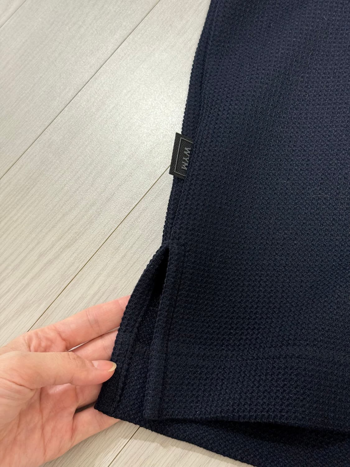 우영미 25ss 네이비 포켓 폴로 티셔츠 46사이즈 상품이미지4