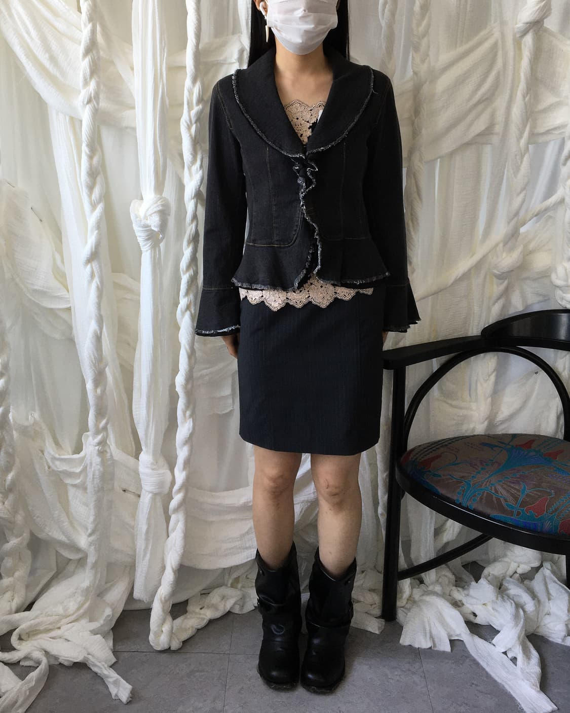 Line detail ruffle denim jacket 상품이미지1