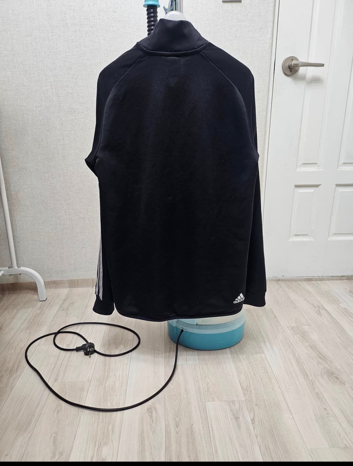 레알마드리드 챔피언스리그 아디다스 트레이닝탑 블랙 상품이미지2