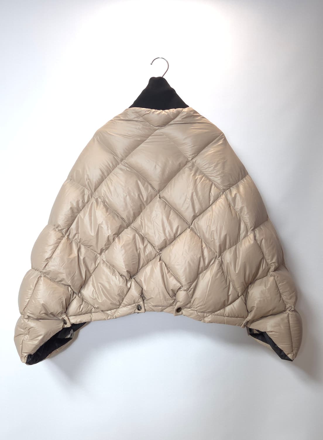 한섬 시스템 2022 구스다운 퀼팅 케이프 F사이즈 (미사용) 상품이미지5