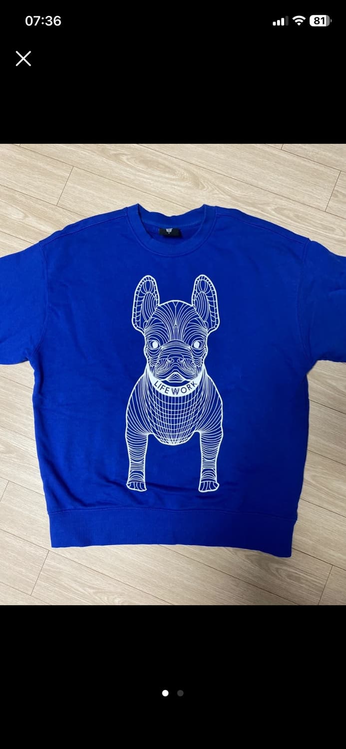 라이프워크 시그니처 빅라독 프린팅 맨투맨 블루 상품이미지1