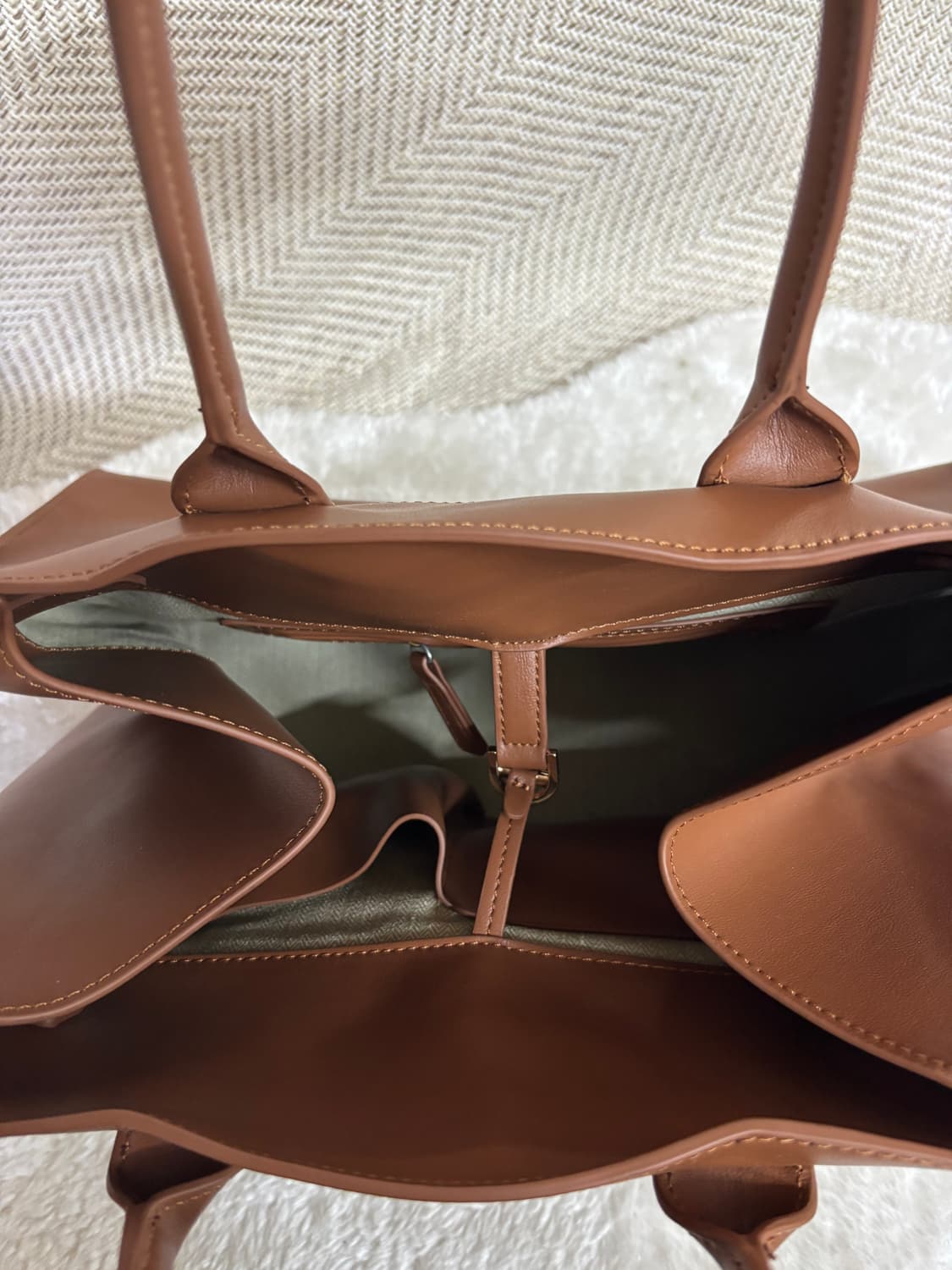 옆면 버클 스트랩 포인트 사각 토드백 상품이미지3