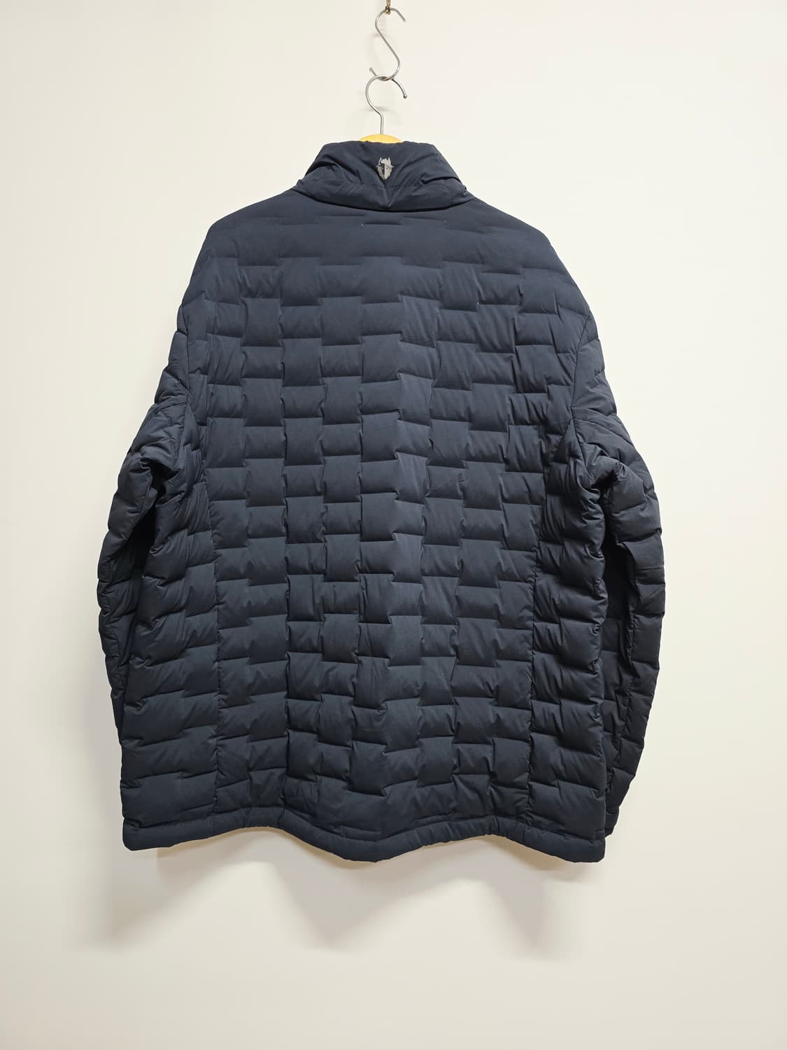 블랙야크 펜타튜브경량 구스패딩 네이비 상품이미지4