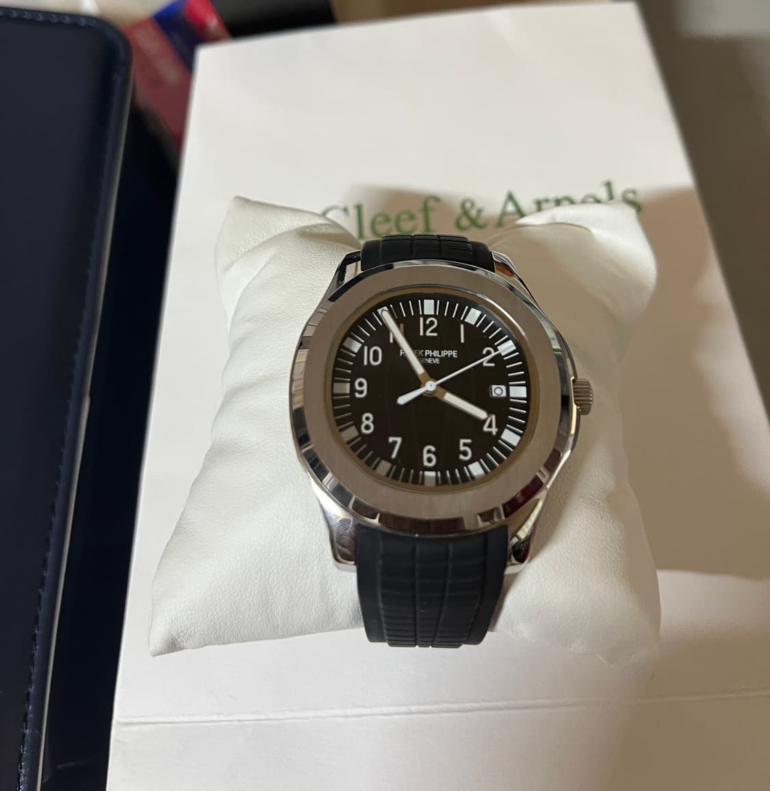 파텍 필립 아쿠아넛 40mm 5167A-001 블랙 다이얼 상품이미지1