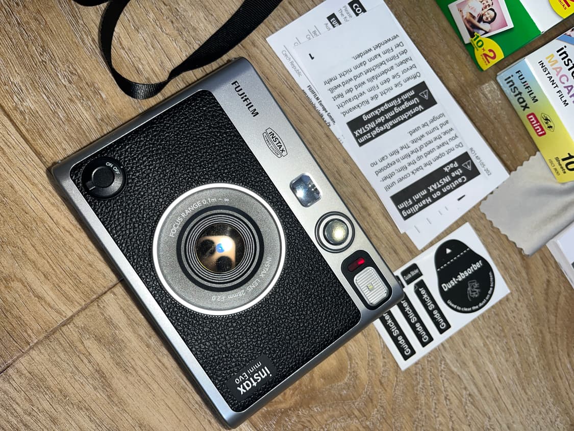 인스탁스 미니에보 (필름, 케이스, 스트랩 세트) 상품이미지1