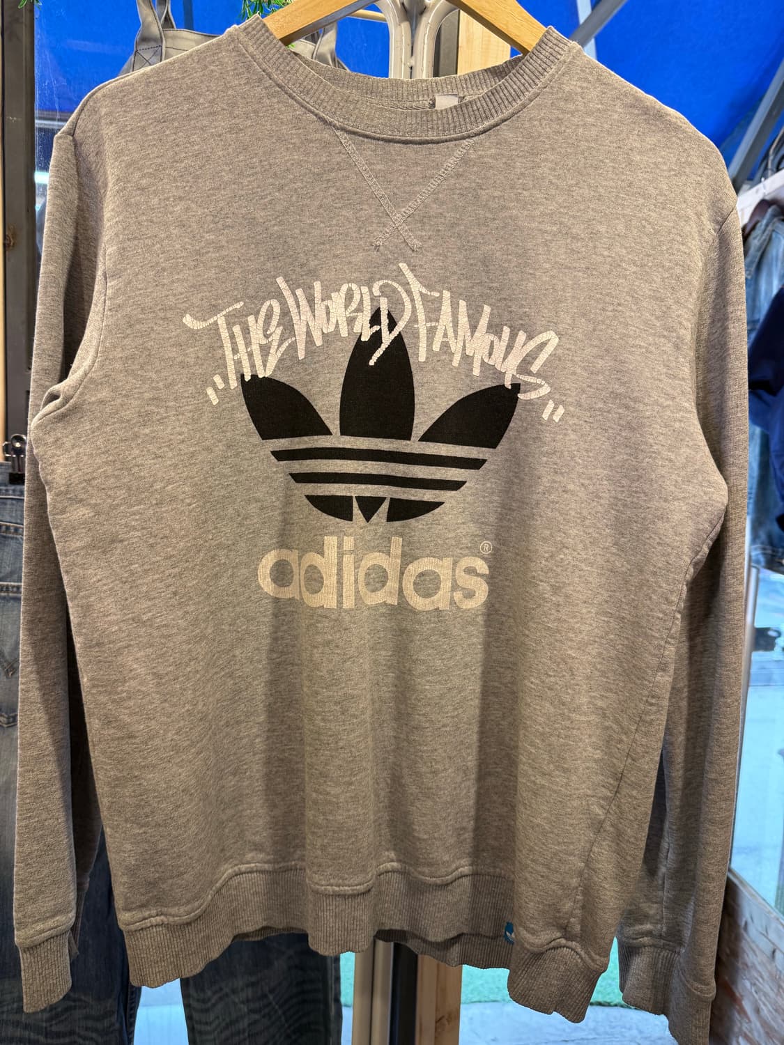 아디다스 빈티지 그레이 맨투맨  상품이미지1