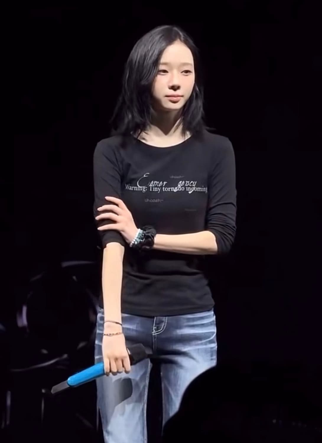 (에스파윈터착용) 팬시클럽 백 크로스 롱슬리브 BLACK 상품이미지4