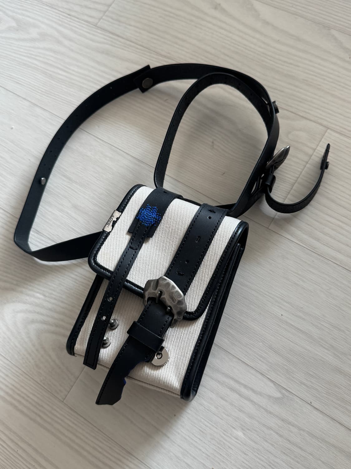 아더에러 ader error 미니 크로스백 상품이미지2