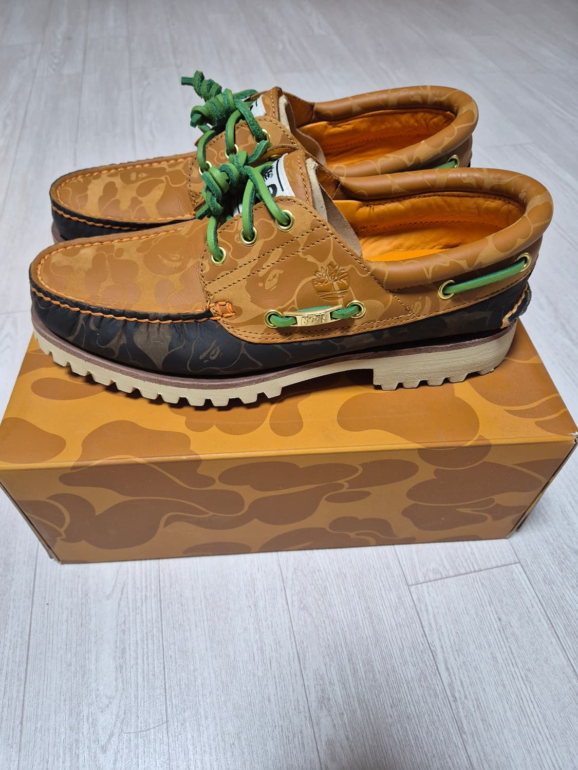 티븜버X베이프 콜라보 보트슈즈 270 사이즈 새상품! 상품이미지3