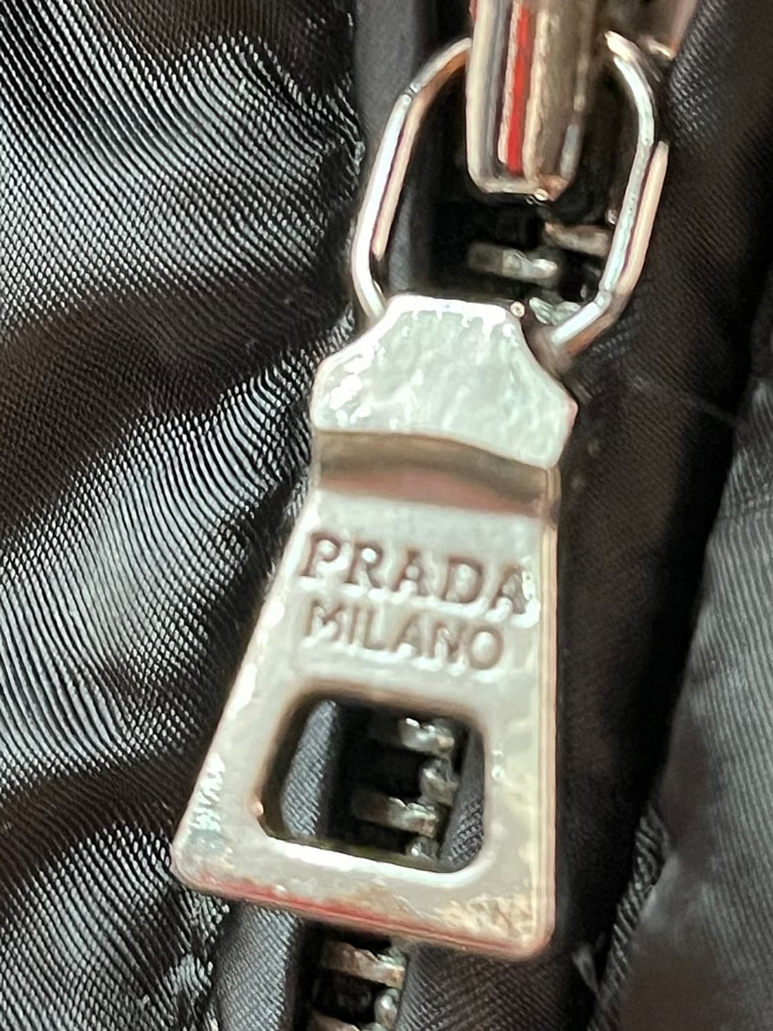 여) 프라다 리나일론 후드패딩  상품이미지3