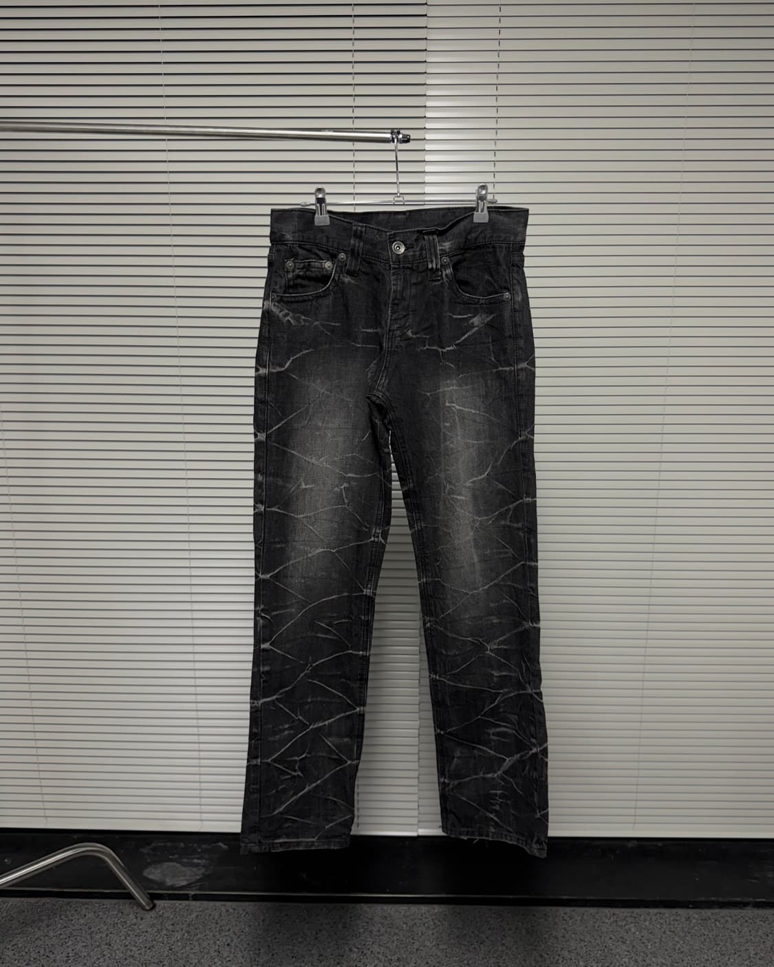 camp david 블랙 크랙 워시드 팬츠 상품이미지1