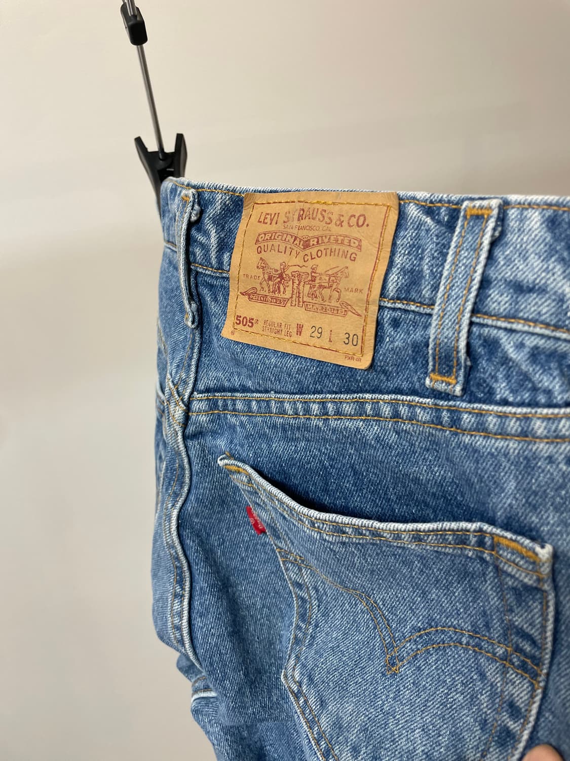 (29) 90s usa 리바이스505 레귤러핏 여성 중청 데님 팬츠 상품이미지5